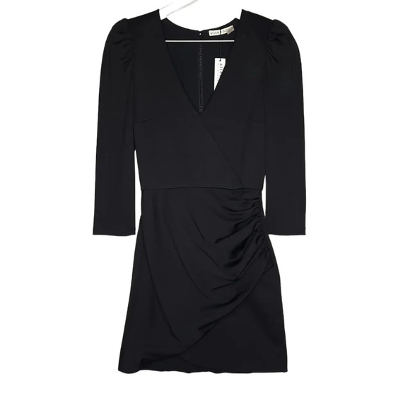 Alice + Olivia Dresses & Skirts - Alice + Olivia Ruched Mini Dress in Black